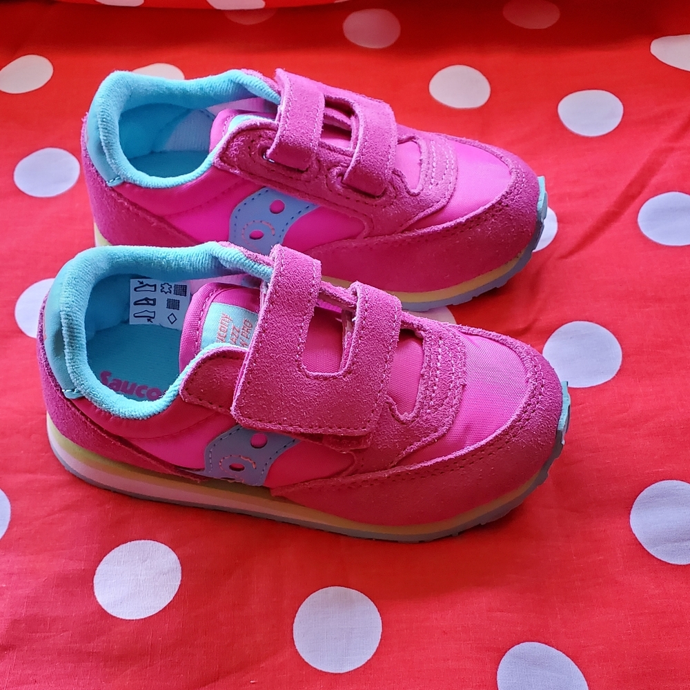 Saucony 9.5 shoes